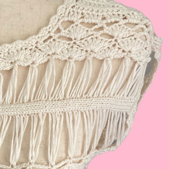 Candies Off White Cream Crochet Knit Design Top NWT - Picture 4 of 7